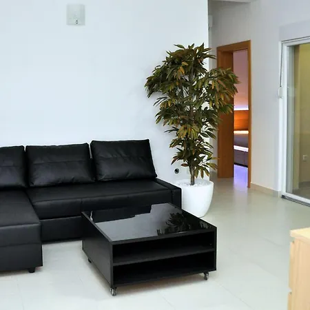 Apartment Laguna Vir
