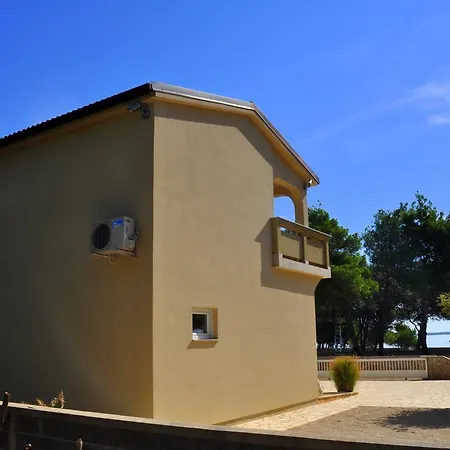 Apartment Laguna Vir