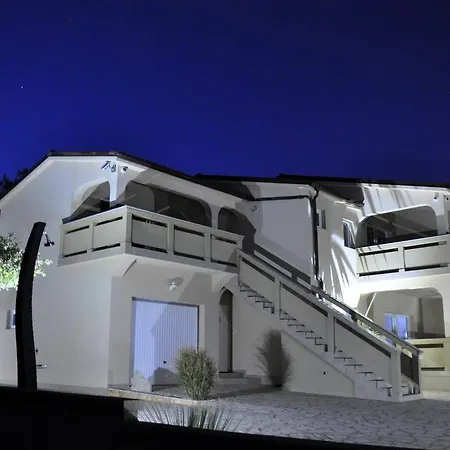 Laguna Apartment Vir